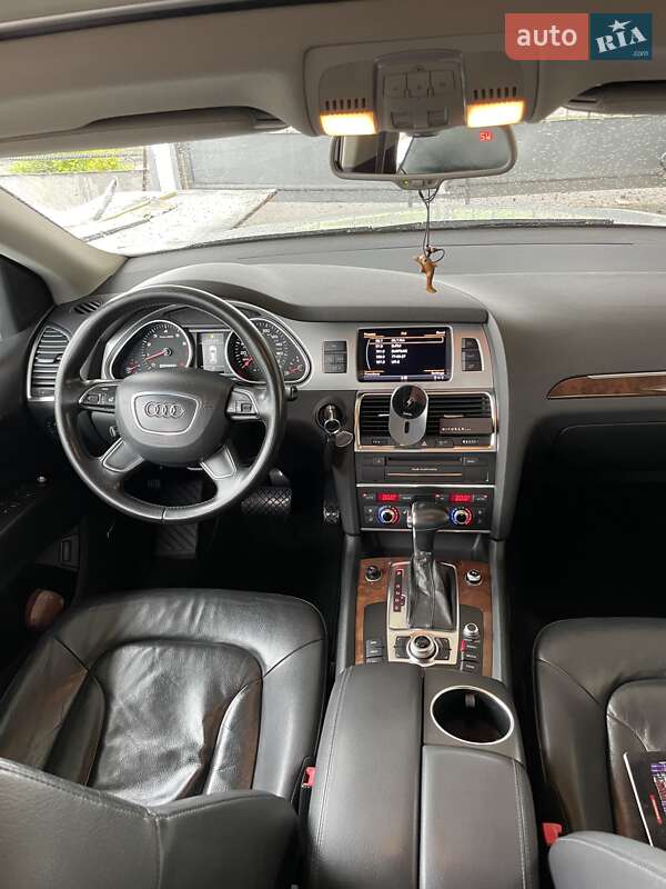 Позашляховик / Кросовер Audi Q7 2012 в Луцьку