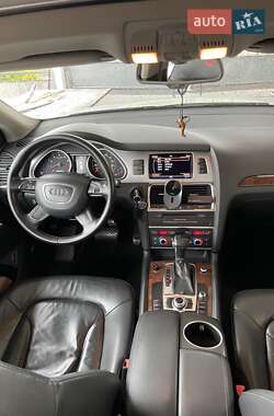 Внедорожник / Кроссовер Audi Q7 2012 в 