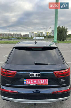Позашляховик / Кросовер Audi Q7 2016 в 
