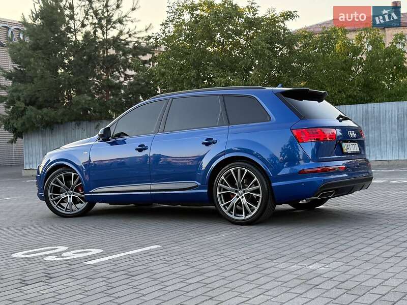 Внедорожник / Кроссовер Audi Q7 2016 в Харькове