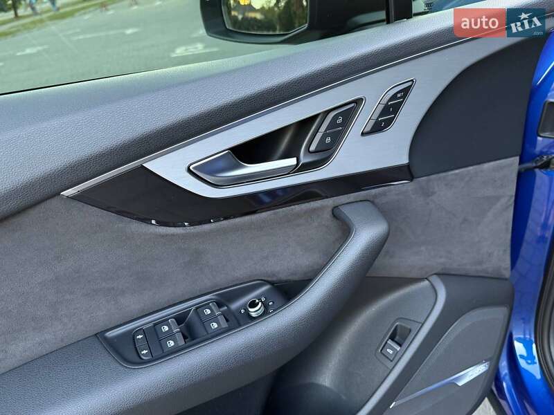 Внедорожник / Кроссовер Audi Q7 2016 в Харькове