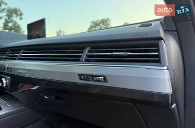 Внедорожник / Кроссовер Audi Q7 2016 в Харькове