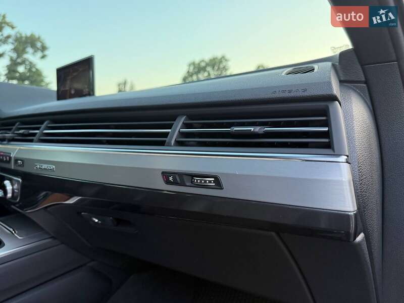 Внедорожник / Кроссовер Audi Q7 2016 в Харькове