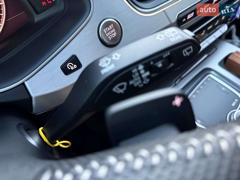 Внедорожник / Кроссовер Audi Q7 2016 в Харькове