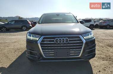 Внедорожник / Кроссовер Audi Q7 2017 в 