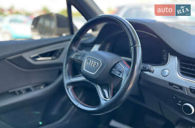 Внедорожник / Кроссовер Audi Q7 2015 в 