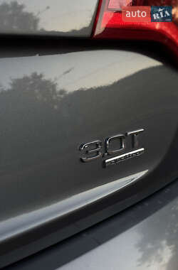 Внедорожник / Кроссовер Audi Q7 2014 в 