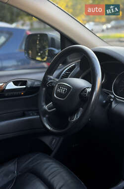 Внедорожник / Кроссовер Audi Q7 2014 в 