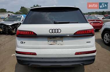 Позашляховик / Кросовер Audi Q7 2023 в 