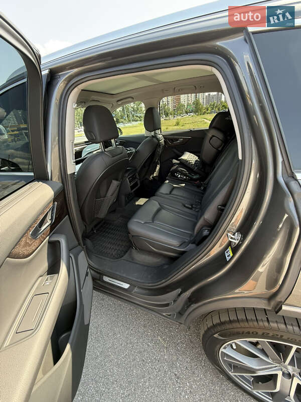 Внедорожник / Кроссовер Audi Q7 2019 в Киеве фото 10 Внедорожник / Кроссовер Audi Q7 2019 в Киеве