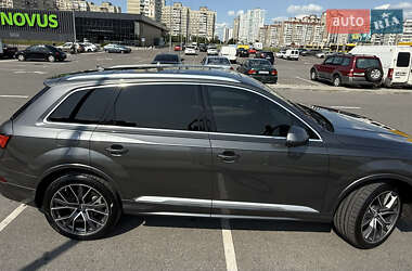 Внедорожник / Кроссовер Audi Q7 2019 в 