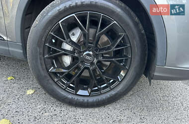 Позашляховик / Кросовер Audi Q7 2016 в 