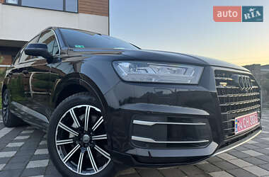 Внедорожник / Кроссовер Audi Q7 2017 в 