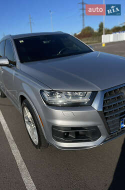 Внедорожник / Кроссовер Audi Q7 2018 в 