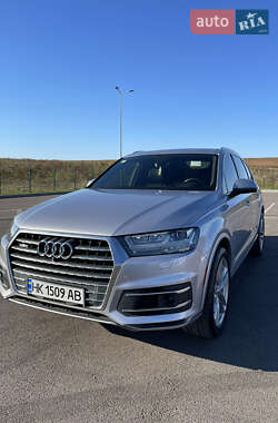 Позашляховик / Кросовер Audi Q7 2018 в Рівному