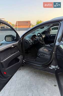 Внедорожник / Кроссовер Audi Q7 2011 в 