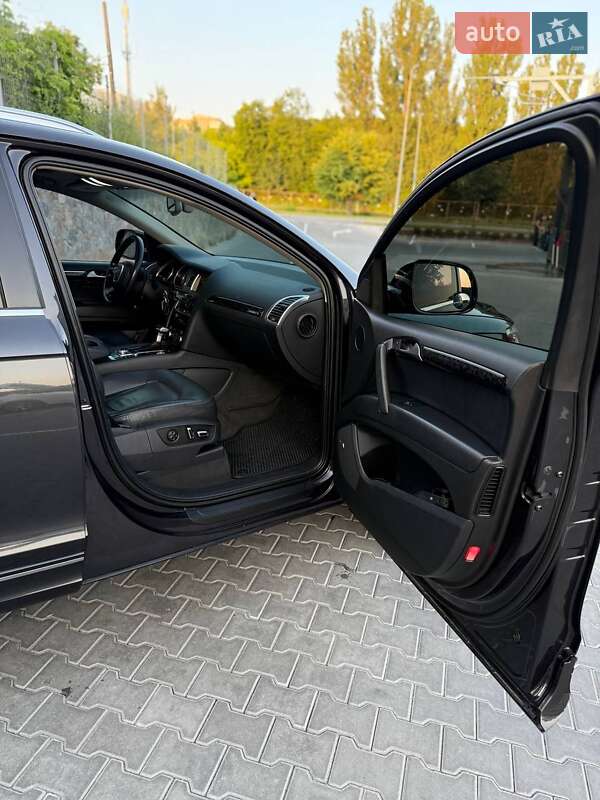 Позашляховик / Кросовер Audi Q7 2011 в Вінниці