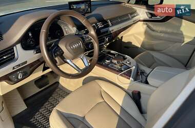 Внедорожник / Кроссовер Audi Q7 2019 в 
