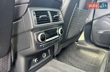 Внедорожник / Кроссовер Audi Q7 2018 в 