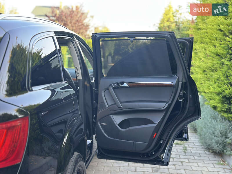 Внедорожник / Кроссовер Audi Q7 2011 в Одессе