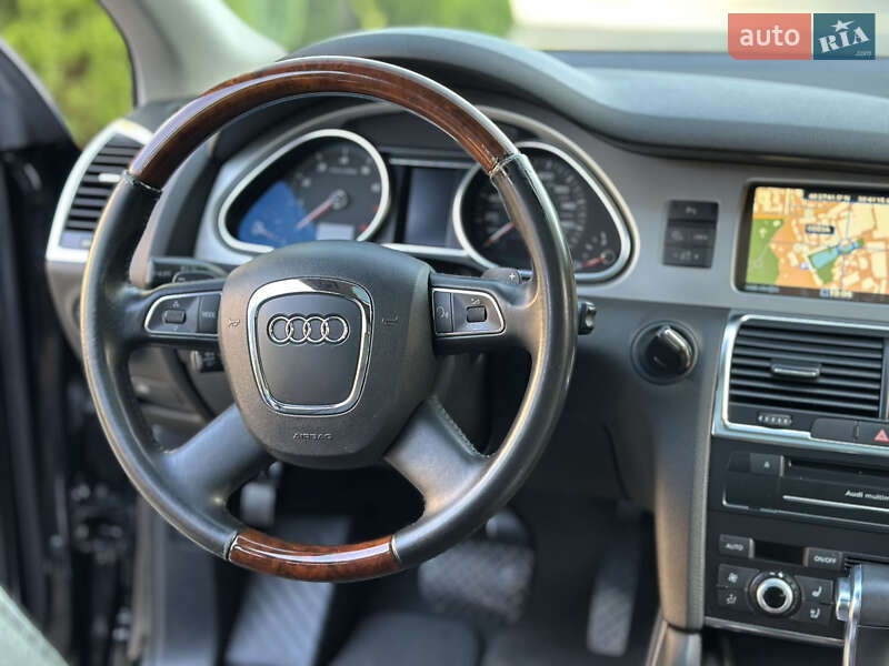 Внедорожник / Кроссовер Audi Q7 2011 в Одессе