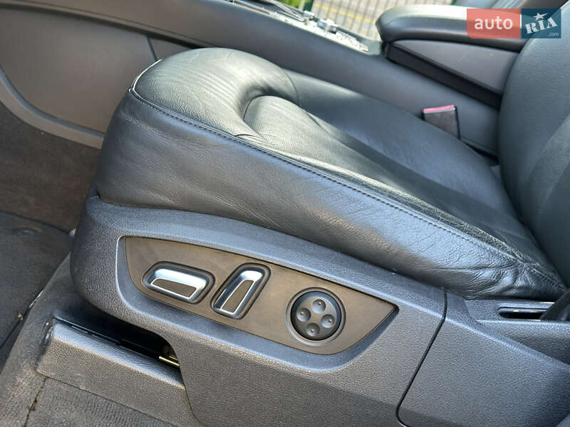 Внедорожник / Кроссовер Audi Q7 2011 в Одессе