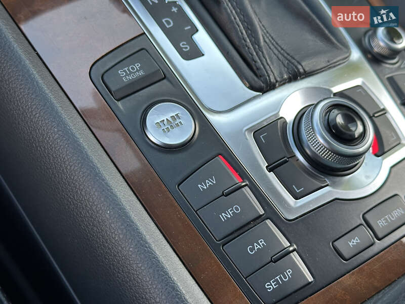 Внедорожник / Кроссовер Audi Q7 2011 в Одессе