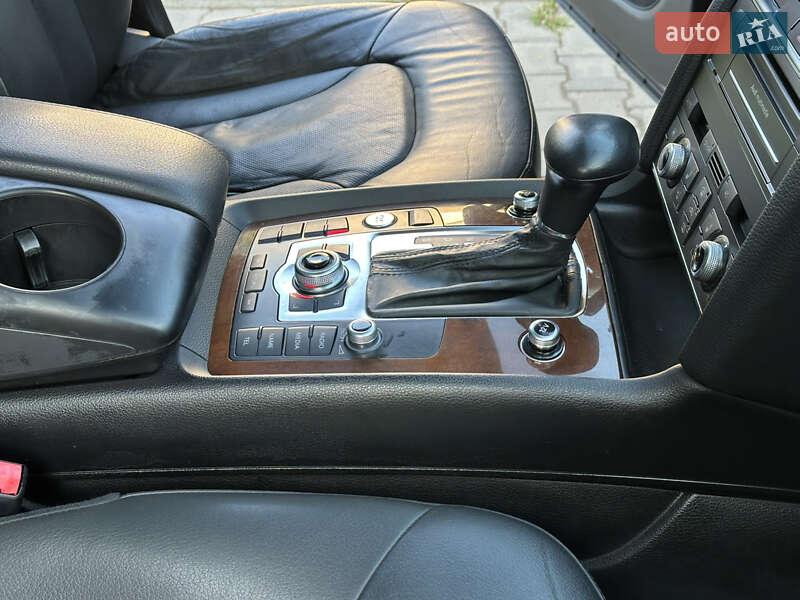 Внедорожник / Кроссовер Audi Q7 2011 в Одессе