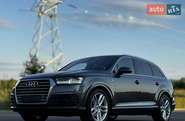 Внедорожник / Кроссовер Audi Q7 2017 в 