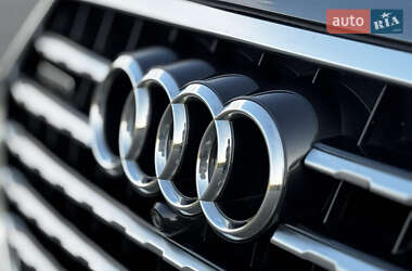 Внедорожник / Кроссовер Audi Q7 2017 в 