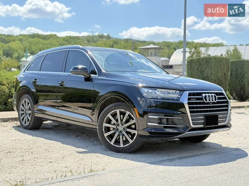 Внедорожник / Кроссовер Audi Q7 2016 в Днепре