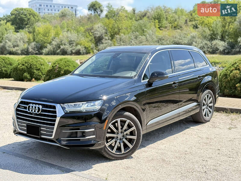 Внедорожник / Кроссовер Audi Q7 2016 в Днепре