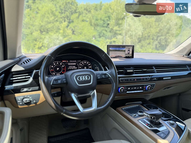 Внедорожник / Кроссовер Audi Q7 2016 в Днепре