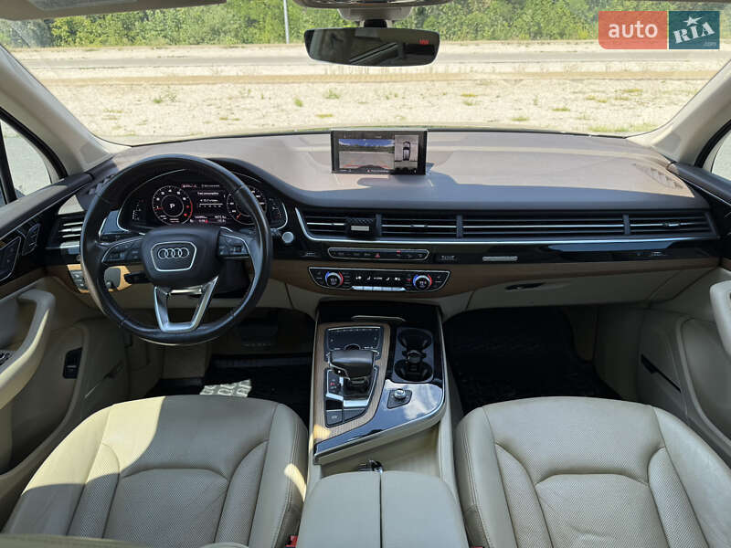 Внедорожник / Кроссовер Audi Q7 2016 в Днепре