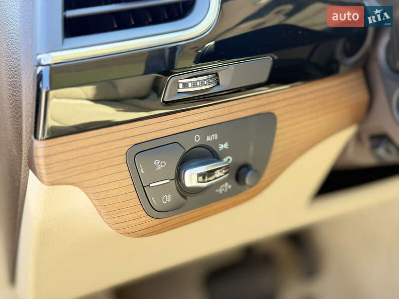 Внедорожник / Кроссовер Audi Q7 2016 в Днепре