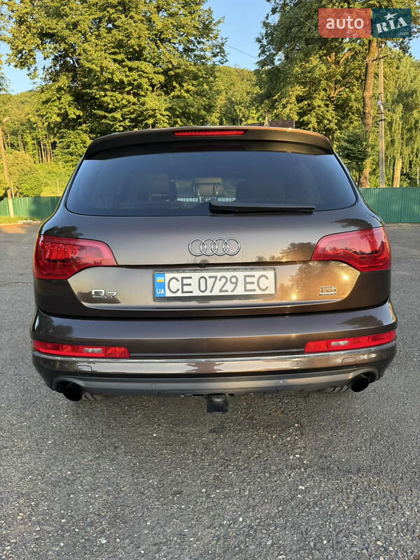 Позашляховик / Кросовер Audi Q7 2011 в Чернівцях