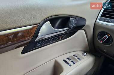 Внедорожник / Кроссовер Audi Q7 2011 в 