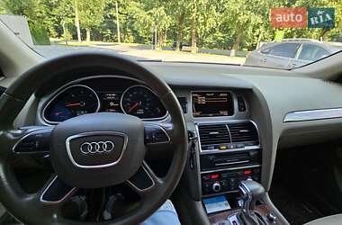 Внедорожник / Кроссовер Audi Q7 2011 в 