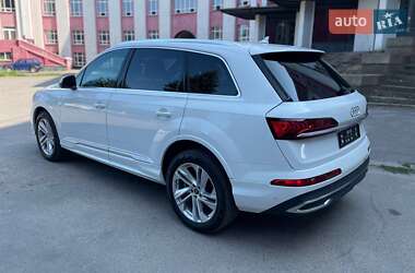 Внедорожник / Кроссовер Audi Q7 2023 в 