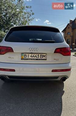 Внедорожник / Кроссовер Audi Q7 2012 в 