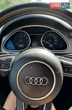 Внедорожник / Кроссовер Audi Q7 2012 в 