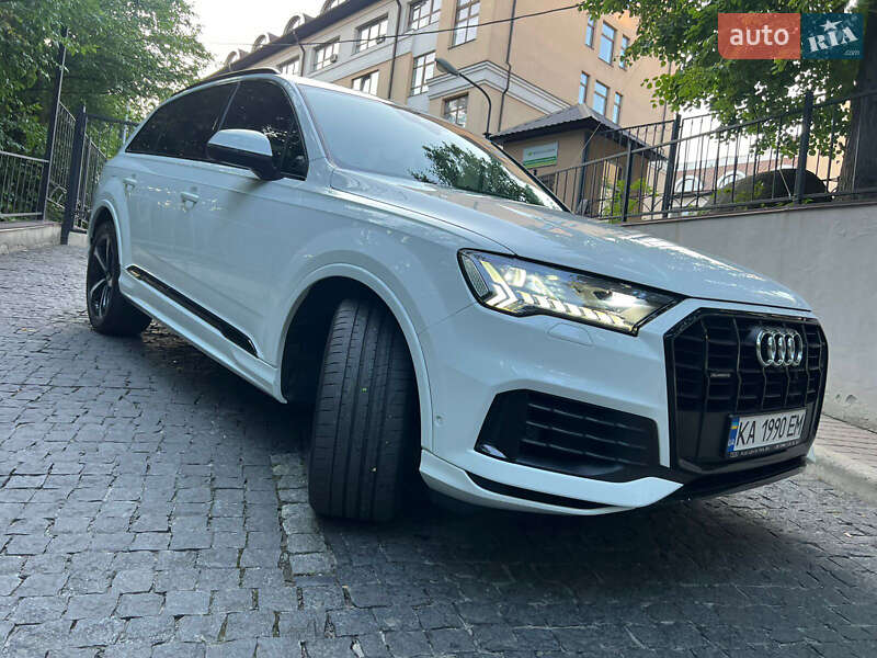 Позашляховик / Кросовер Audi Q7 2019 в Києві фото 10 Позашляховик / Кросовер Audi Q7 2019 в Києві
