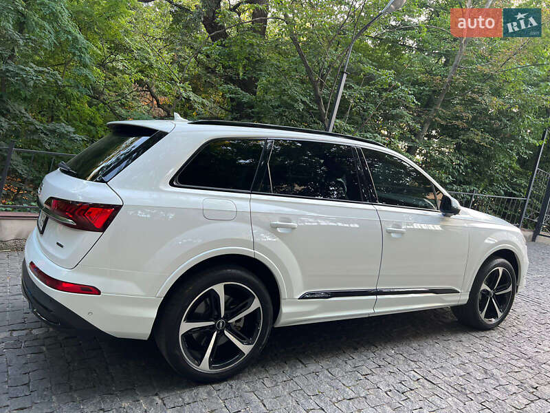 Позашляховик / Кросовер Audi Q7 2019 в Києві фото 34 Позашляховик / Кросовер Audi Q7 2019 в Києві
