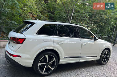 Внедорожник / Кроссовер Audi Q7 2019 в 
