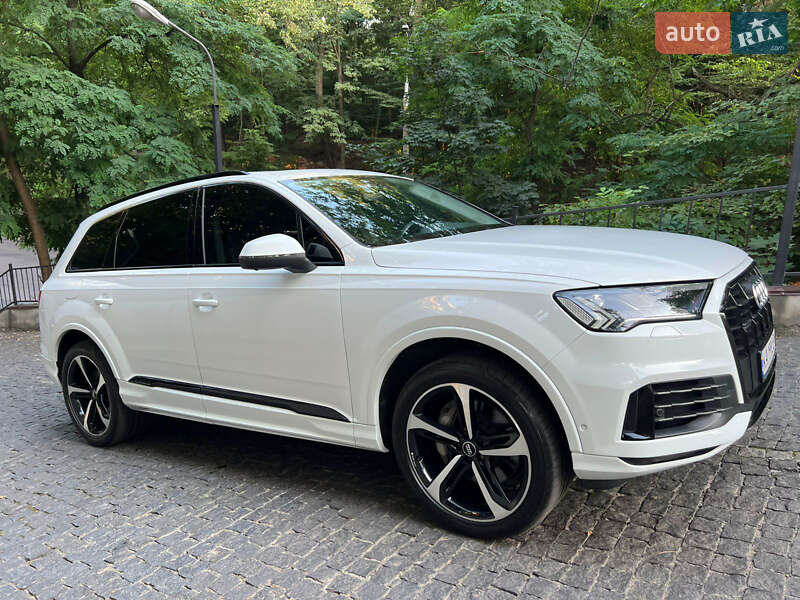 Позашляховик / Кросовер Audi Q7 2019 в Києві фото 46 Позашляховик / Кросовер Audi Q7 2019 в Києві