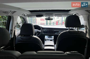 Внедорожник / Кроссовер Audi Q7 2019 в 