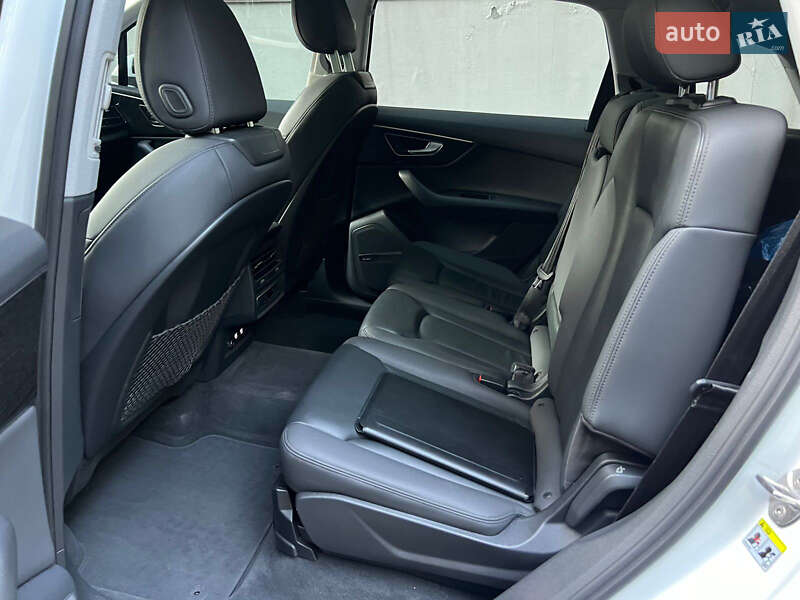Позашляховик / Кросовер Audi Q7 2019 в Києві фото 97 Позашляховик / Кросовер Audi Q7 2019 в Києві