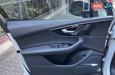 Внедорожник / Кроссовер Audi Q7 2019 в 