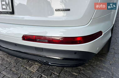 Внедорожник / Кроссовер Audi Q7 2019 в 