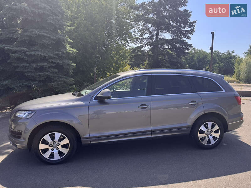 Позашляховик / Кросовер Audi Q7 2012 в Києві